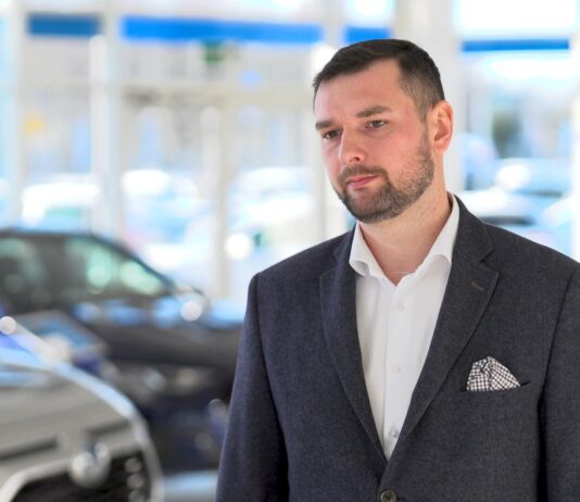Popyt na używane samochody przyspiesza. Na rynku dwukrotnie wzrosła liczba ofert elektryków