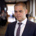 Dzięki zdalnej weryfikacji tożsamości z wykorzystaniem AI firmy zminimalizowały liczbę oszustw. Rozwiązania wykorzystuje głównie sektor finansowy