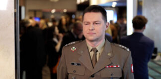 Wojsko rozwija systemy sztucznej inteligencji do wsparcia dowodzenia i cyberobrony. Ważna współpraca z przemysłem i nauką